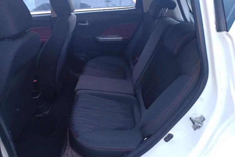 Used CHANGAN Benni 2015 1.4L IMT Luxury Model China V Standard Left Rear Seat
