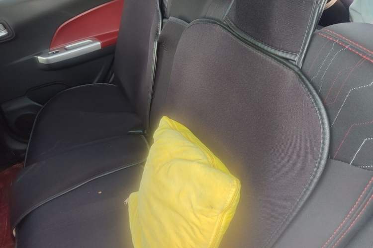 Used CHANGAN Benni 2015 1.4L IMT Sunroof Version China V Standard Left Rear Seat