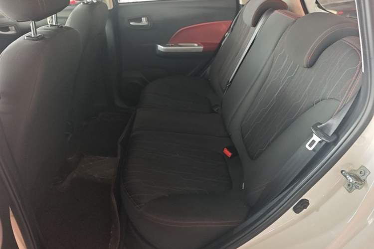 Used CHANGAN Benni 2015 1.4L IMT Prestige Model China V Standard Left Rear Seat