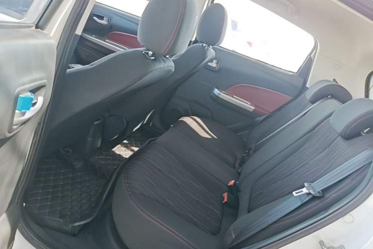 Used CHANGAN Benni 2015 1.4L IMT Prestige Model China V Standard Left Rear Seat