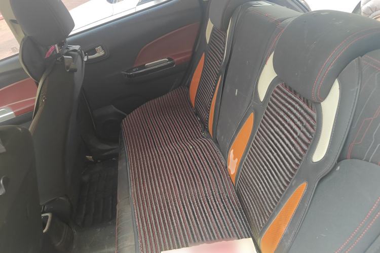 Used CHANGAN Benni 2015 1.4L IMT Luxury Model China V Standard Left Rear Seat