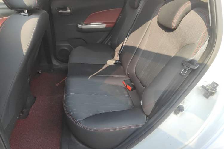 Used CHANGAN Benni 2015 1.4L IMT Prestige Model China V Standard Left Rear Seat