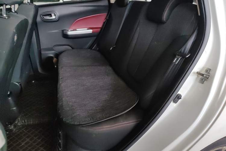 Used CHANGAN Benni 2015 1.4L IMT Luxury Model China V Standard Left Rear Seat