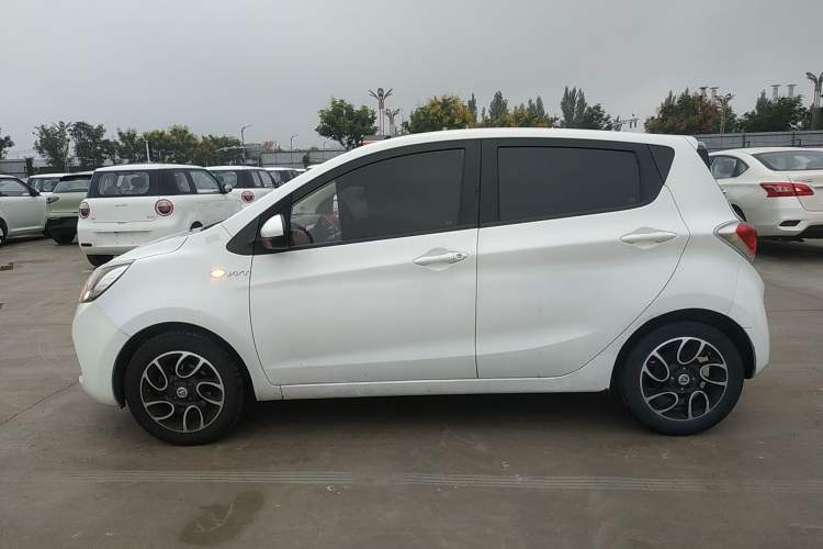 Used CHANGAN Benni 2015 1.4L IMT Luxury Version China IV Standard Left Side