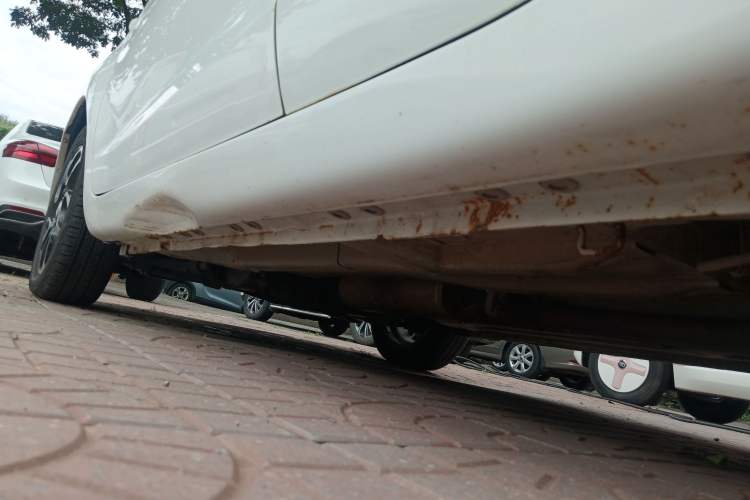 Used CHANGAN Benni 2015 1.4L IMT Luxury Version China IV Standard Left Side Sill
