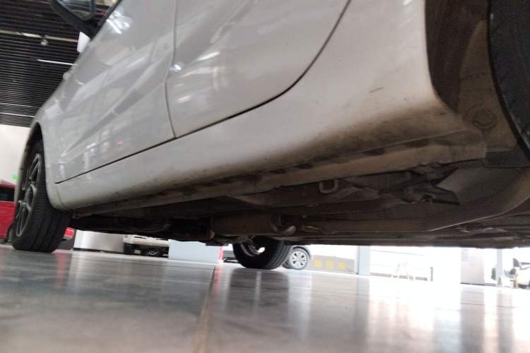 Used CHANGAN Benni 2015 1.4L IMT Luxury Model China V Standard Left Side Sill