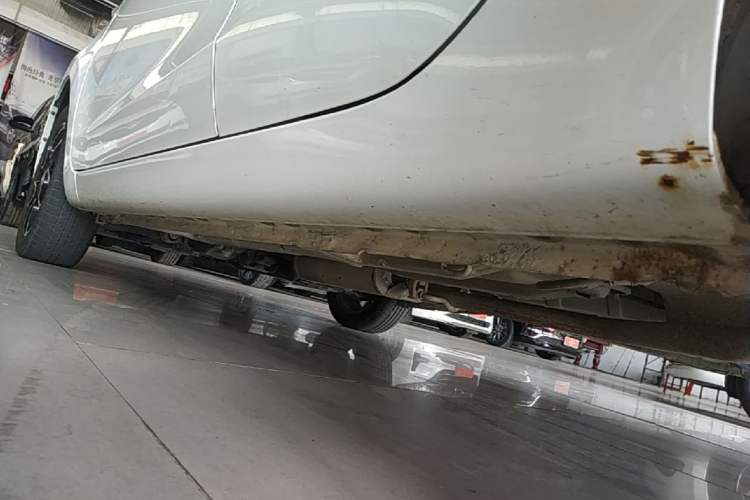 Used CHANGAN Benni 2015 1.4L IMT Luxury Model China V Standard Left Side Sill