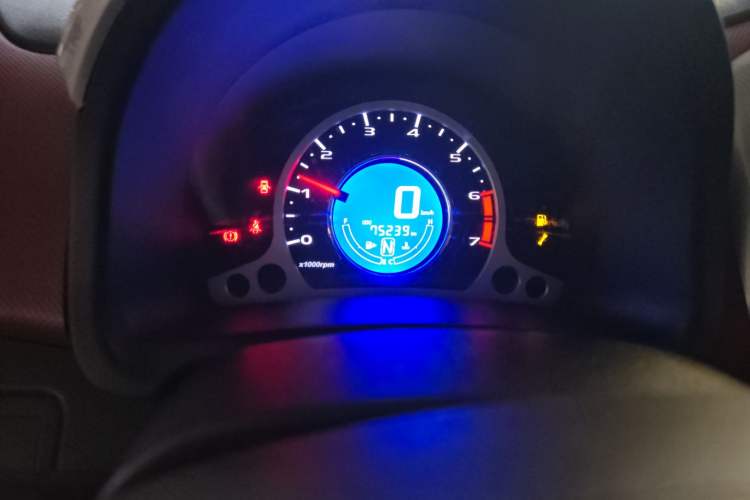 Used CHANGAN Benni 2015 1.4L IMT Luxury Model China V Standard Odometer Close Up