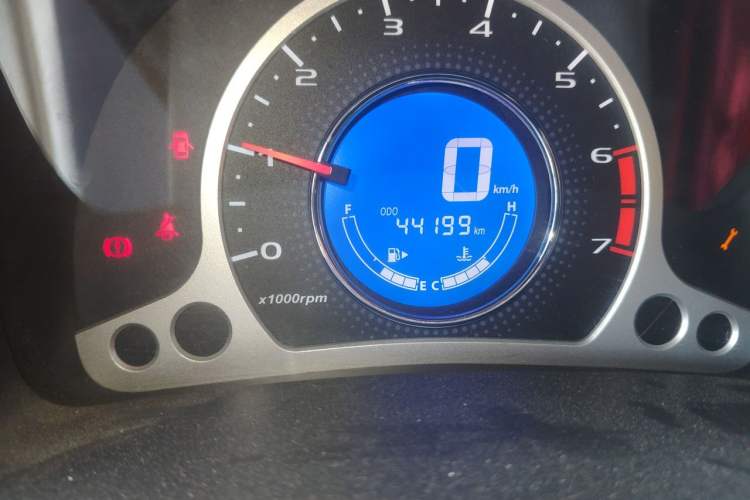 Used CHANGAN Benni 2015 1.4L Manual Luxury Model China V Standard Odometer Close Up