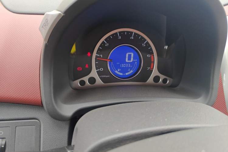Used CHANGAN Benni 2015 1.4L Manual Luxury Model China V Standard Odometer Close Up
