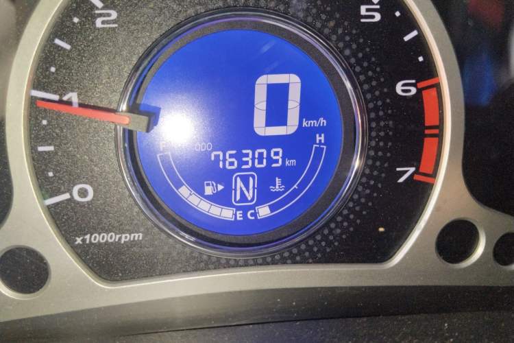 Used CHANGAN Benni 2015 1.4L IMT Luxury Model China V Standard Odometer Close Up