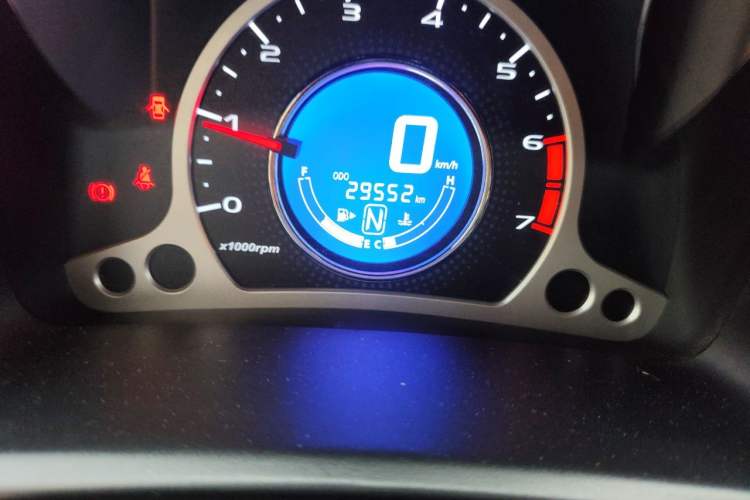 Used CHANGAN Benni 2015 1.4L IMT Sunroof Version China V Standard Odometer Close Up