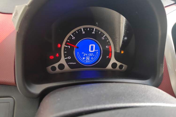 Used CHANGAN Benni 2015 1.4L IMT Luxury Model China V Standard Odometer Close Up