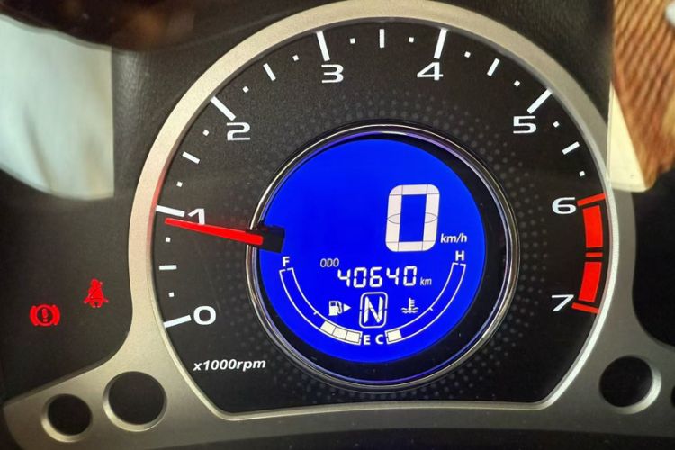 Used CHANGAN Benni 2015 1.4L IMT Luxury Model China V Standard Odometer Close Up