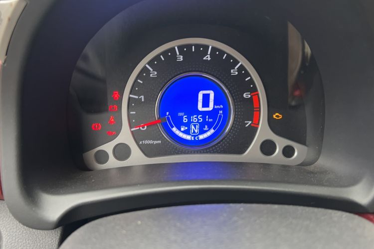 Used CHANGAN Benni 2015 1.4L IMT Luxury Model China V Standard Odometer Close Up