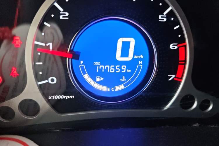 Used CHANGAN Benni 2015 1.4L Manual Luxury Model China IV Standard Odometer Close Up