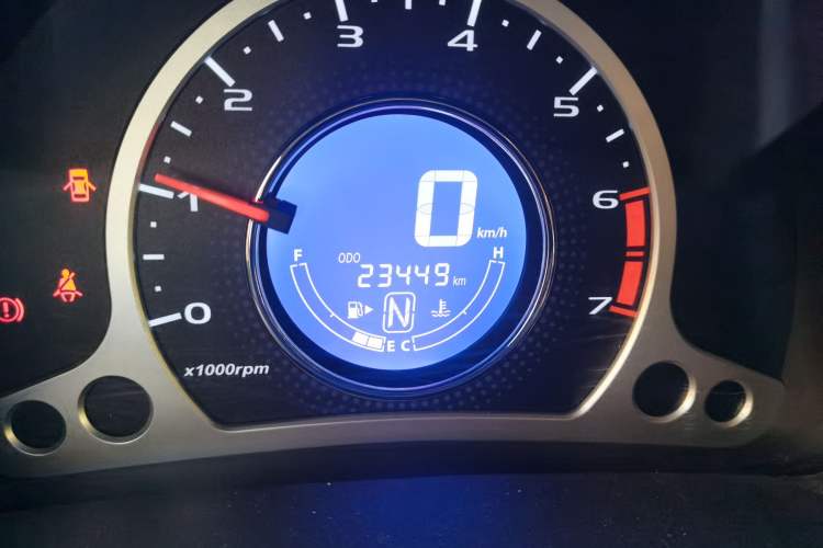 Used CHANGAN Benni 2015 1.4L IMT Luxury Model China V Standard Odometer Close Up