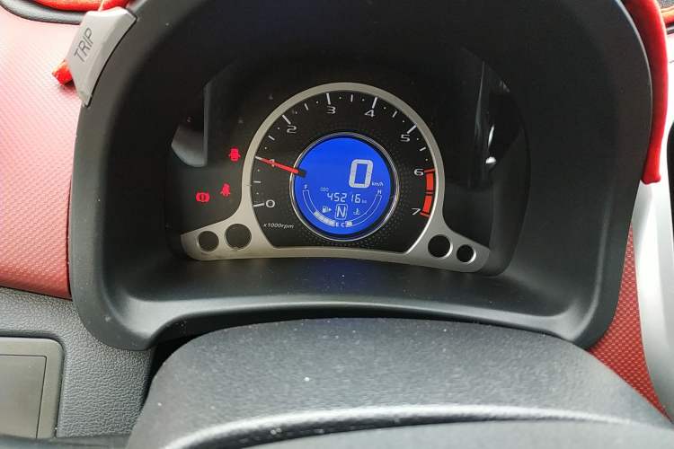 Used CHANGAN Benni 2015 1.4L IMT Luxury Model China V Standard Odometer Close Up