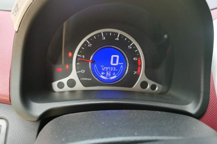 Used CHANGAN Benni 2015 1.4L IMT Luxury Model China V Standard Odometer Close Up