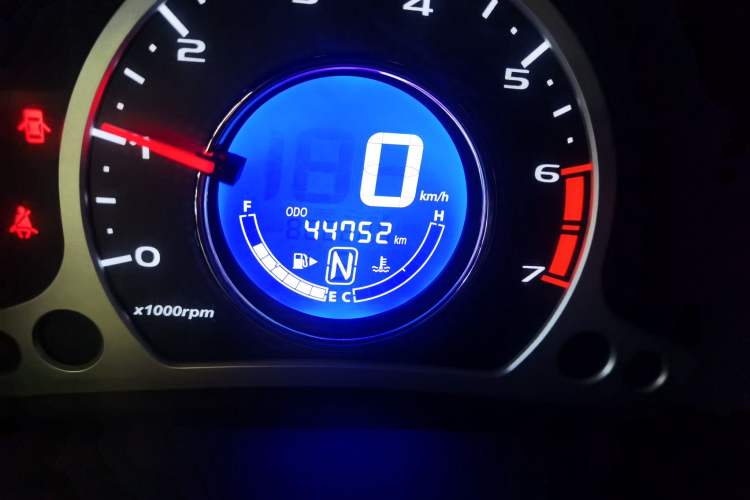 Used CHANGAN Benni 2015 1.4L IMT Luxury Model China V Standard Odometer Close Up