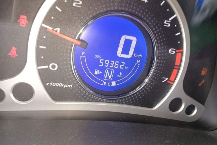 Used CHANGAN Benni 2015 1.4L IMT Luxury Model China V Standard Odometer Close Up