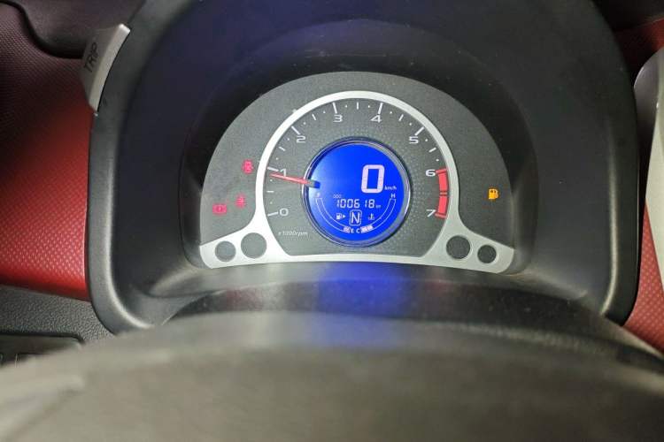 Used CHANGAN Benni 2015 1.4L IMT Luxury Model China V Standard Odometer Close Up