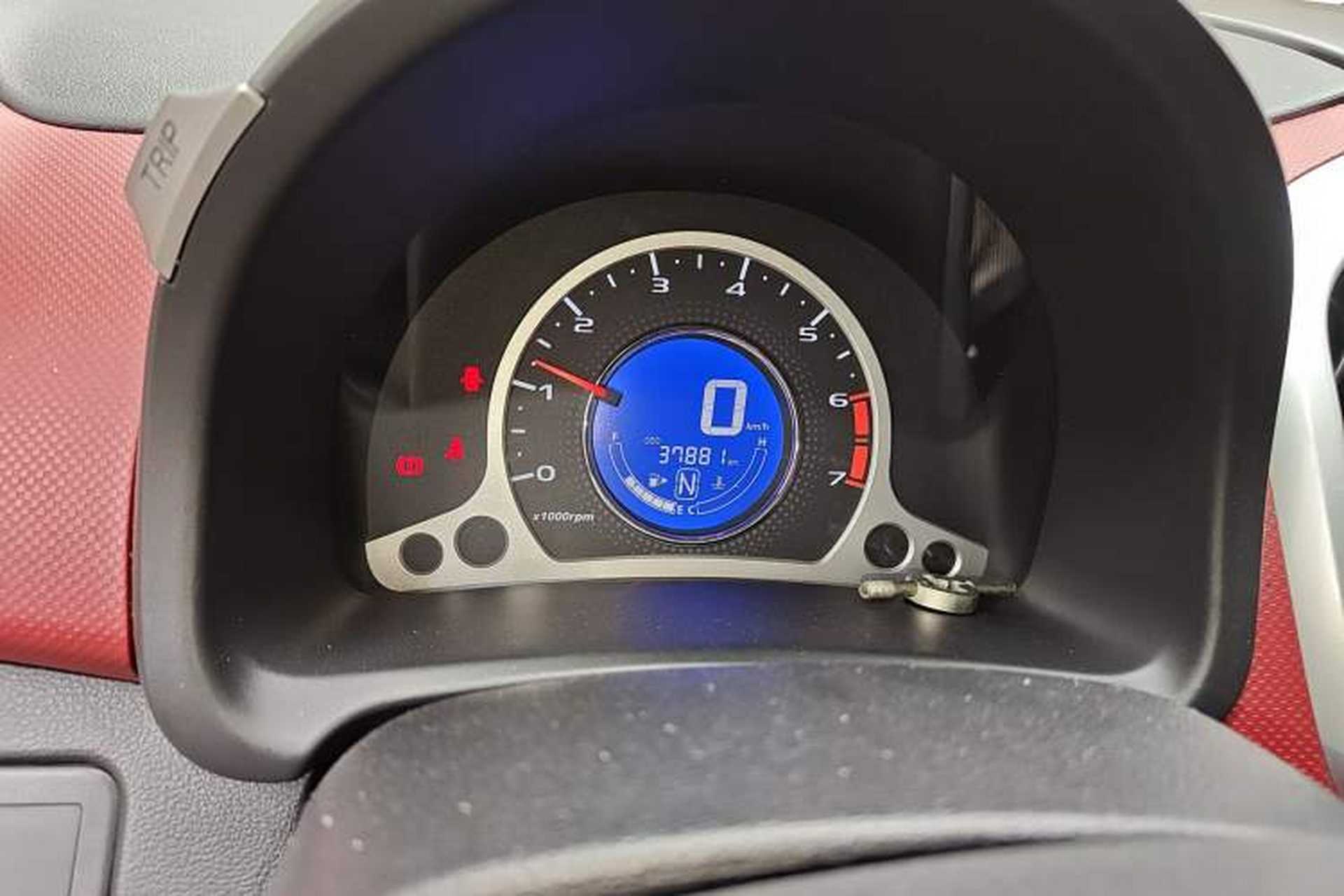 Used CHANGAN Benni 2015 1.4L IMT Luxury Model China V Standard Odometer Close Up