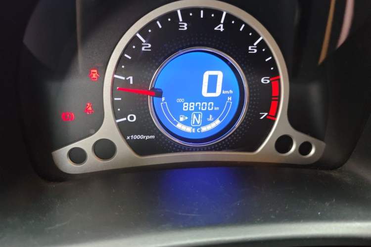 Used CHANGAN Benni 2015 1.4L IMT Luxury Model China V Standard Odometer Close Up