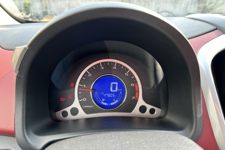 Used CHANGAN Benni 2015 1.4L Manual Luxury Model China V Standard Odometer Close Up