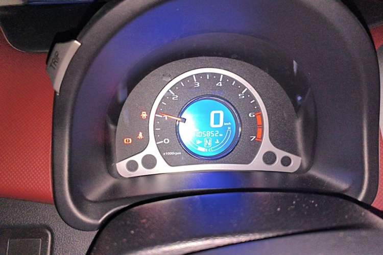 Used CHANGAN Benni 2015 1.4L IMT Luxury Version China IV Standard Odometer Close Up