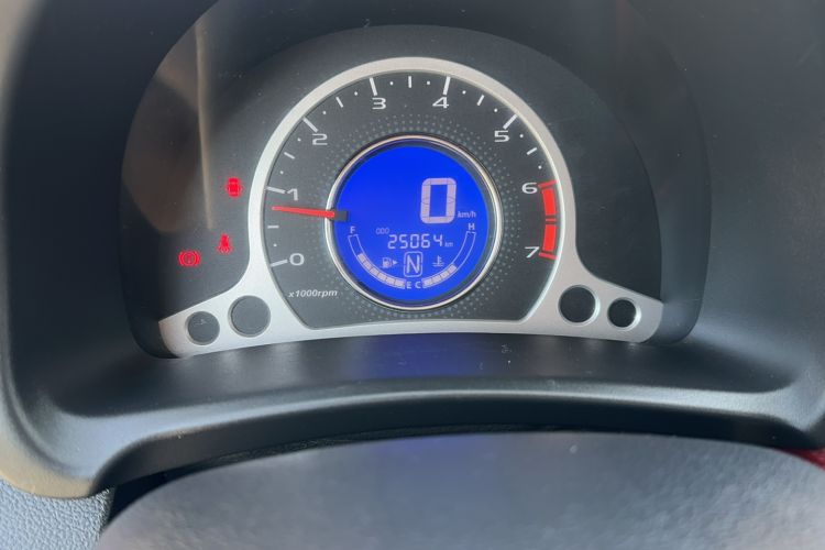 Used CHANGAN Benni 2015 1.4L IMT Luxury Model China V Standard Odometer Close Up