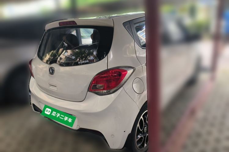Used CHANGAN Benni 2015 1.4L IMT Luxury Model China V Standard Rear Right 45 Deg