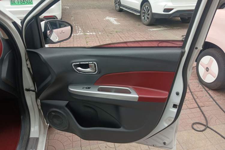 Used CHANGAN Benni 2015 1.4L IMT Luxury Version China IV Standard Right Front Door Interior