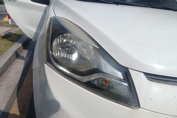 Used CHANGAN Benni 2015 1.4L IMT Luxury Model China V Standard Right Front Headlight