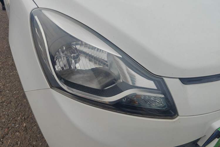 Used CHANGAN Benni 2015 1.4L Manual Luxury Model China V Standard Right Front Headlight