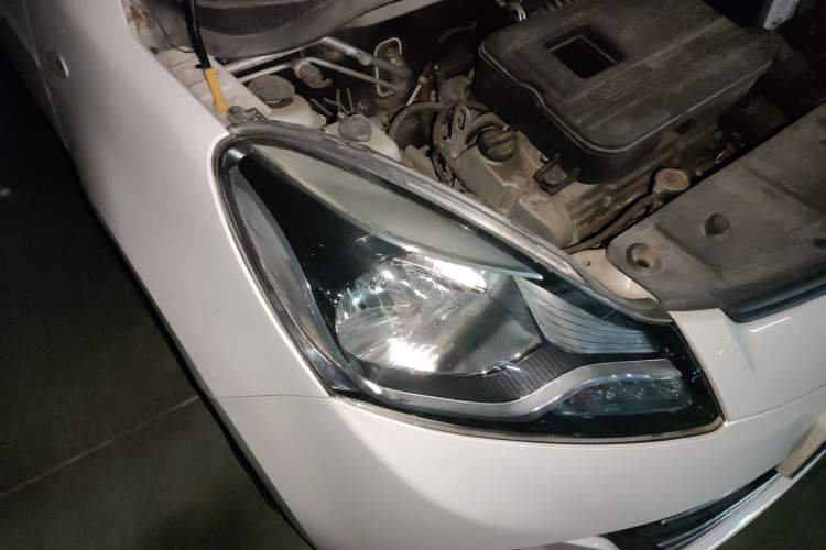 Used CHANGAN Benni 2015 1.4L IMT Luxury Model China IV Right Front Headlight