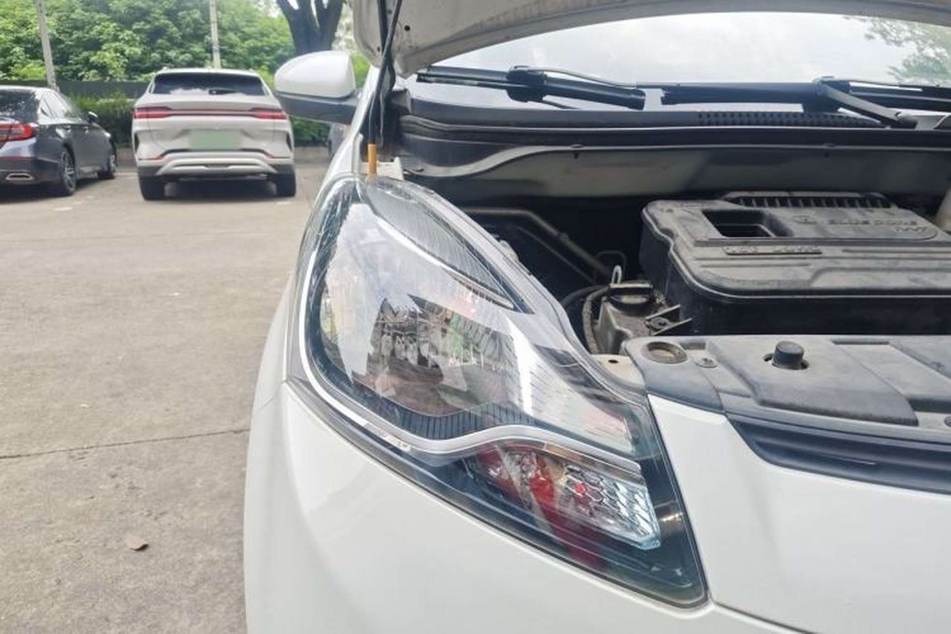 Used CHANGAN Benni 2015 1.4L Manual Luxury Model China IV Standard Right Front Headlight