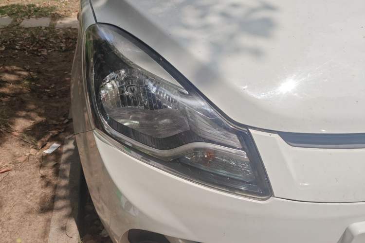 Used CHANGAN Benni 2015 1.4L Manual Luxury Model China V Standard Right Front Headlight