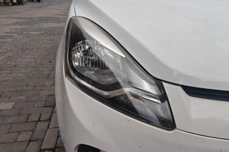 Used CHANGAN Benni 2015 1.4L Manual Luxury Model China V Standard Right Front Headlight