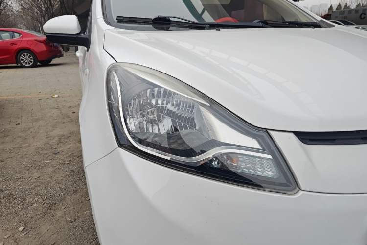 Used CHANGAN Benni 2015 1.4L IMT Prestige Model China V Standard Right Front Headlight