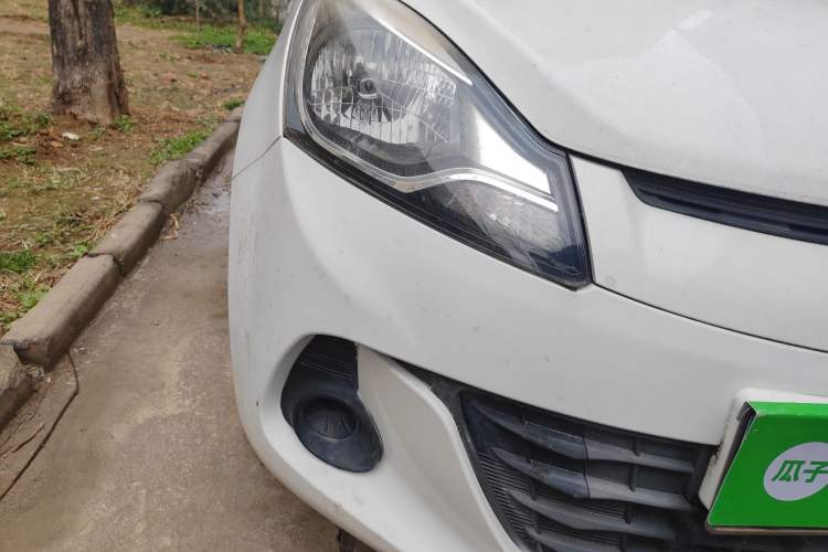 Used CHANGAN Benni 2015 1.4L Manual Luxury Model China V Standard Right Front Headlight