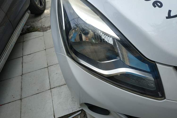 Used CHANGAN Benni 2015 1.4L IMT Luxury Model China V Standard Right Front Headlight