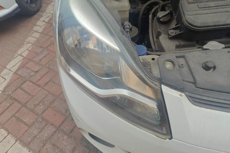 Used CHANGAN Benni 2015 1.4L IMT Luxury Model China V Standard Right Front Headlight