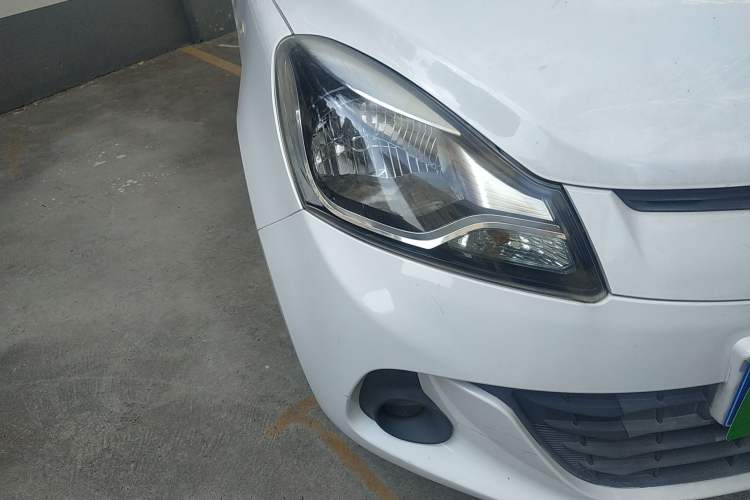 Used CHANGAN Benni 2015 1.4L IMT Luxury Model China V Standard Right Front Headlight
