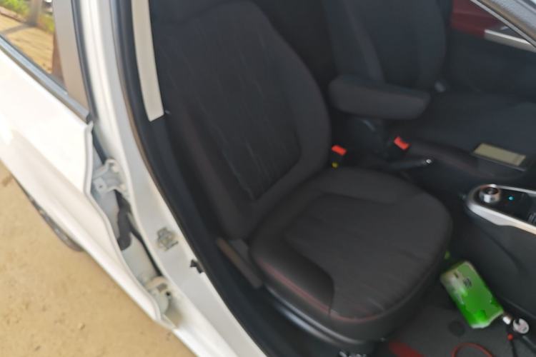 Used CHANGAN Benni 2015 1.4L IMT Prestige Model China V Standard Right Front Seat