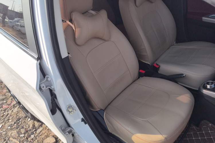 Used CHANGAN Benni 2015 1.4L IMT Luxury Model China V Standard Right Front Seat