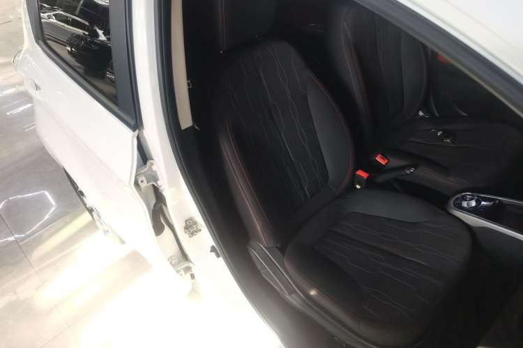 Used CHANGAN Benni 2015 1.4L IMT Luxury Model China V Standard Right Front Seat
