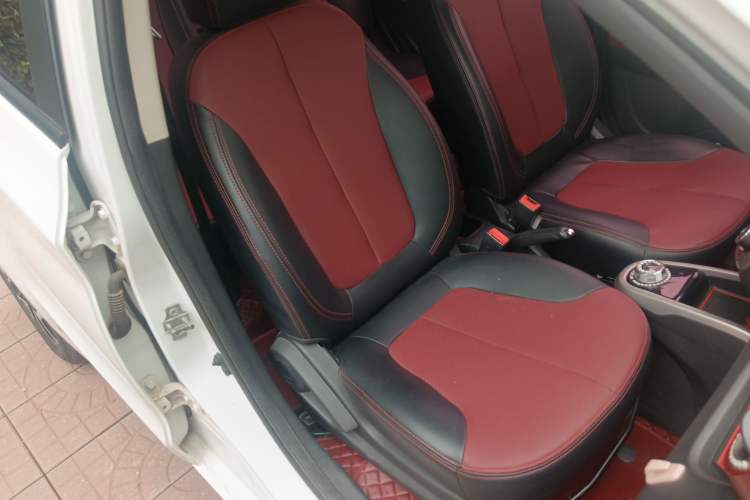 Used CHANGAN Benni 2015 1.4L IMT Luxury Version China IV Standard Right Front Seat