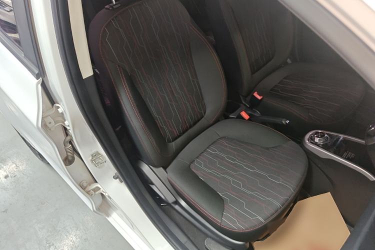 Used CHANGAN Benni 2015 1.4L IMT Luxury Model China V Standard Right Front Seat