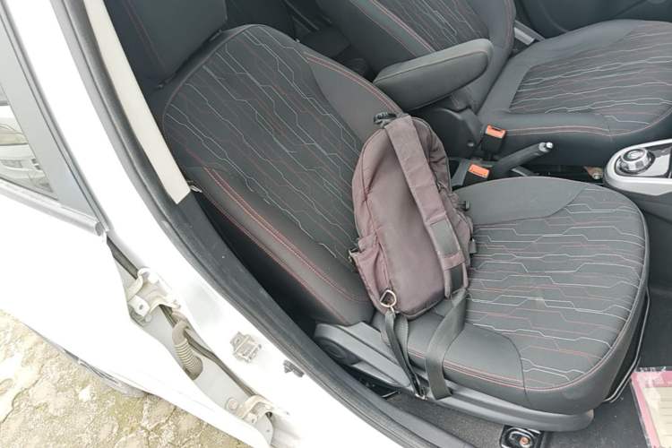 Used CHANGAN Benni 2015 1.4L IMT Sunroof Version China V Standard Right Front Seat